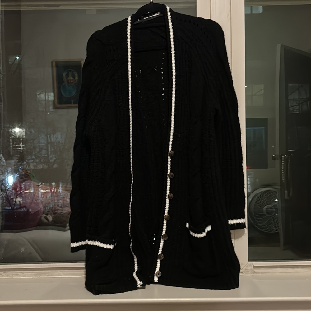 Cardigan - Picture 2 of 4